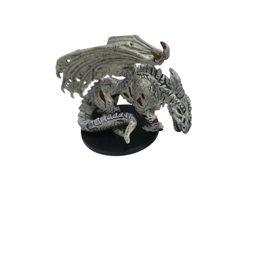 Zombie White Dragon 60/60 Young Adult W/ STAT CARD Dungeons and Dragons 2005